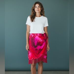 PrettyLittleThing ladies, pink fringe skirt side tie with fringe , NWT size 6